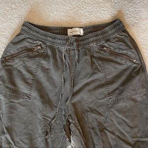 Abercrombie & Fitch Mid-Rise Army Green Joggers - Size S
